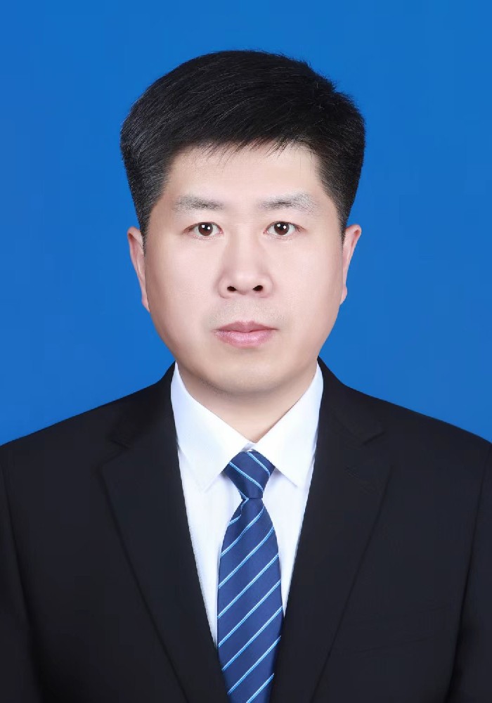 范县第一中学副校长 周忠平