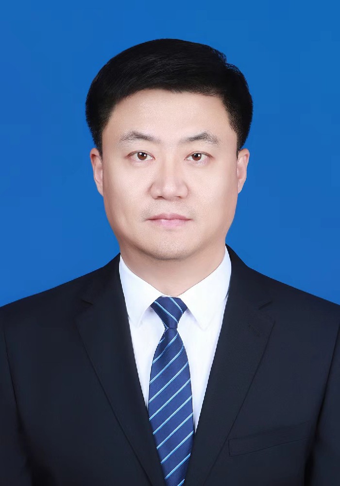 范县第一中学副科级纪检员 张兆麟